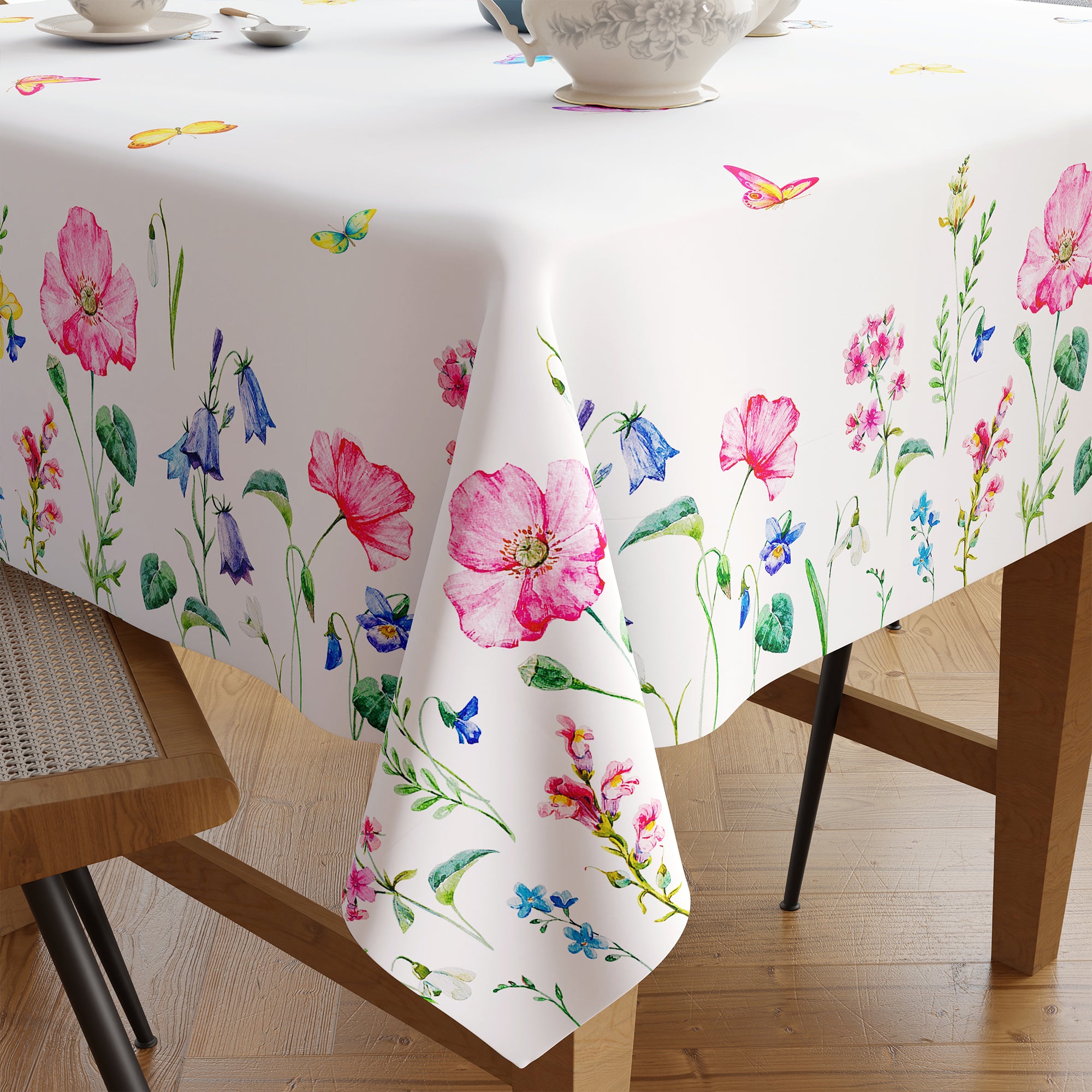 Polyester Pink Butterflies Printed Table Cloth (Pack of 1)