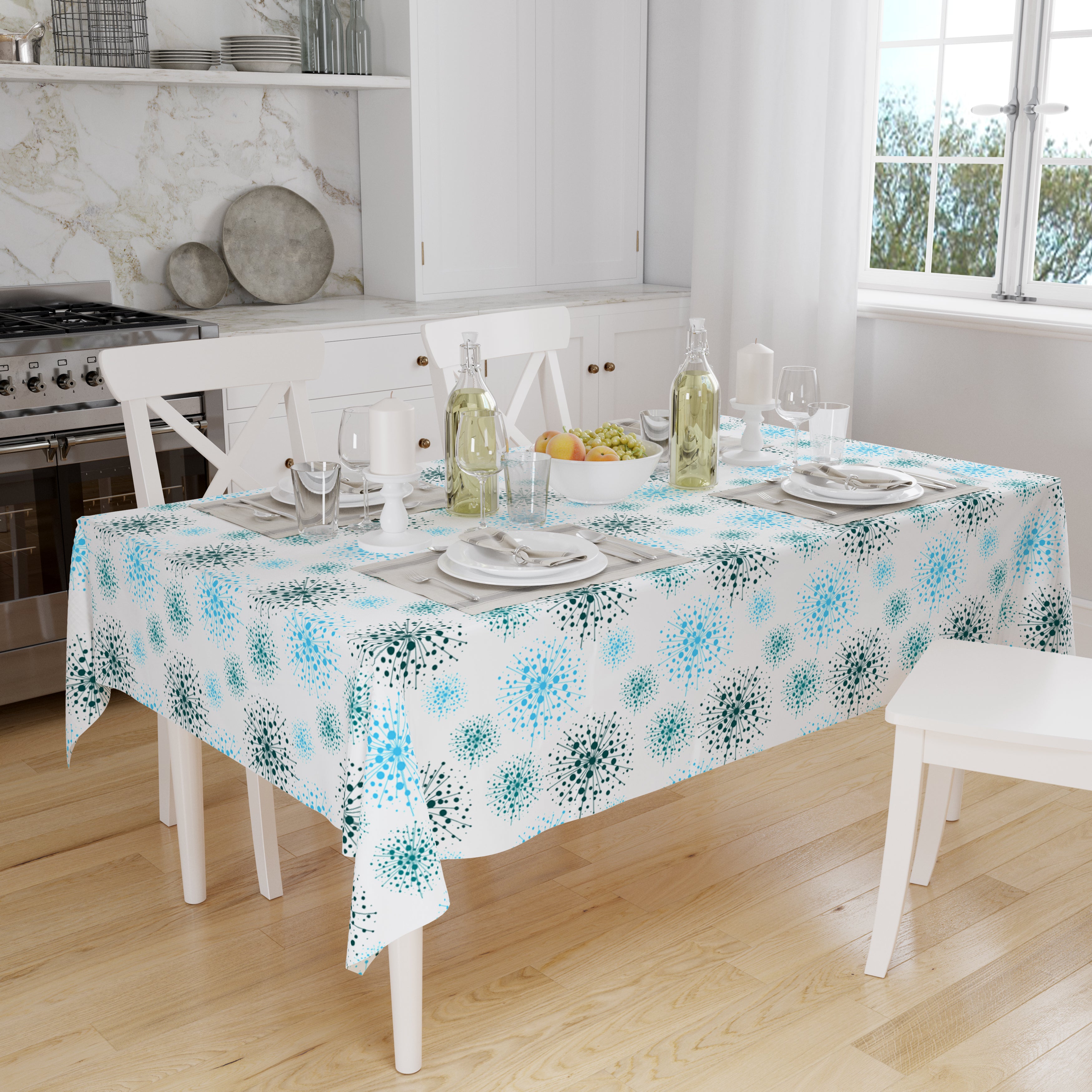 Polyester Blowball Table Cloth (Pack of 1)
