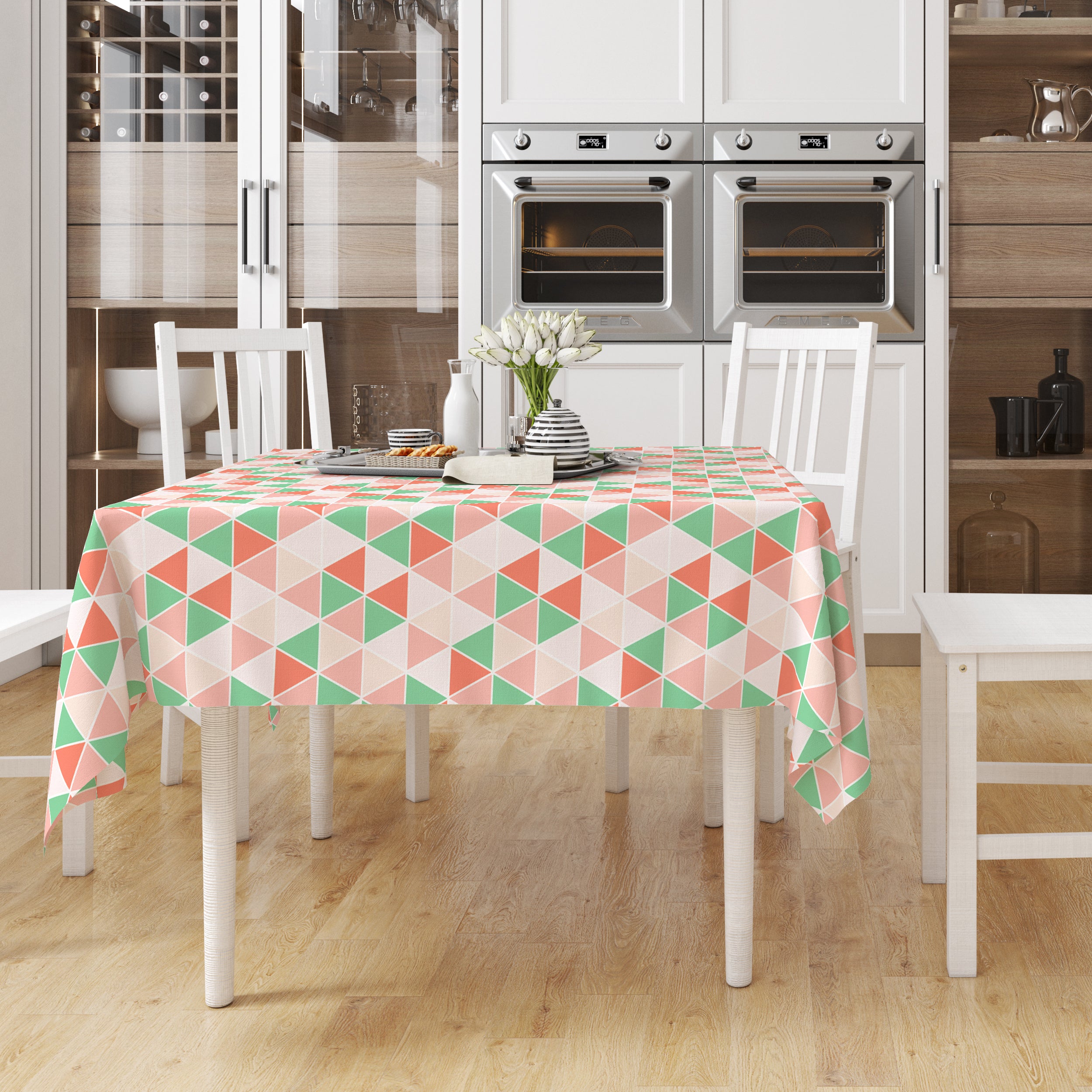 Polyester Big Triangles Tomato Table Cloth (Pack of 1)