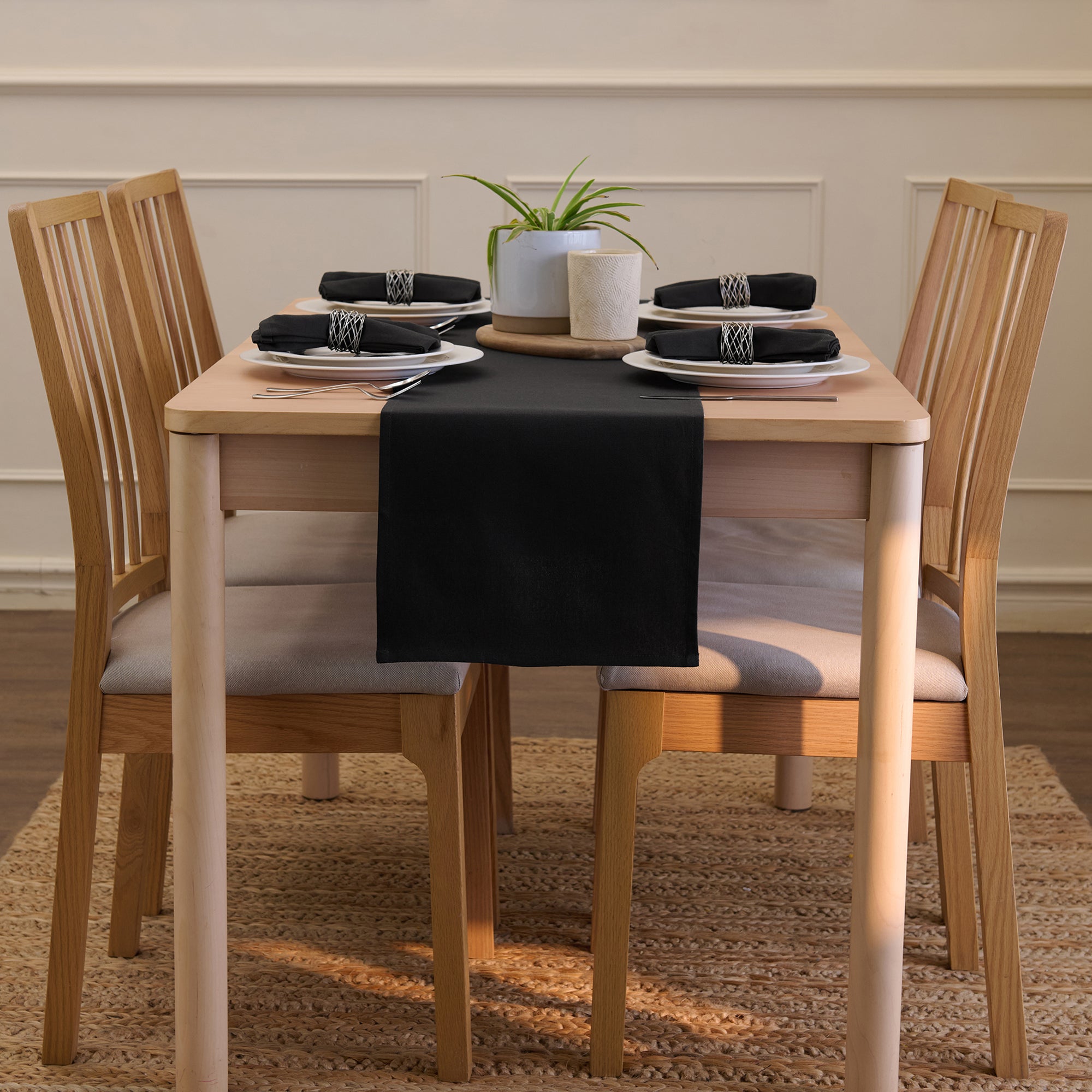 Cotton Jet Black Table Runner (Pack of 1)