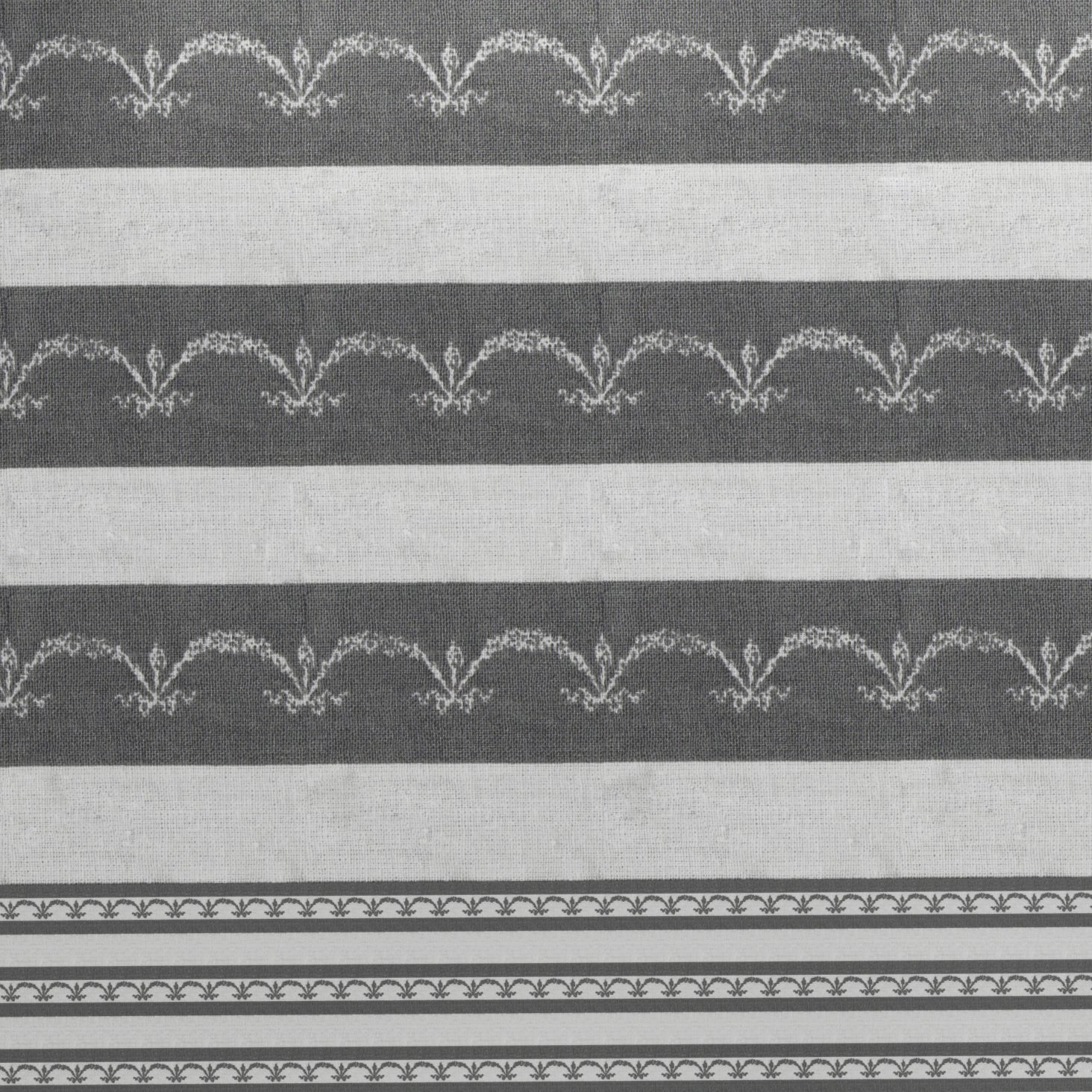 Cotton Grey Bunting Table Cloth (Pack of 1)