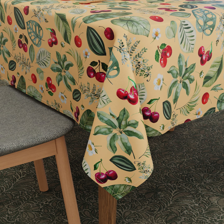Polyester Cherry Table Cloth (Pack of 1)