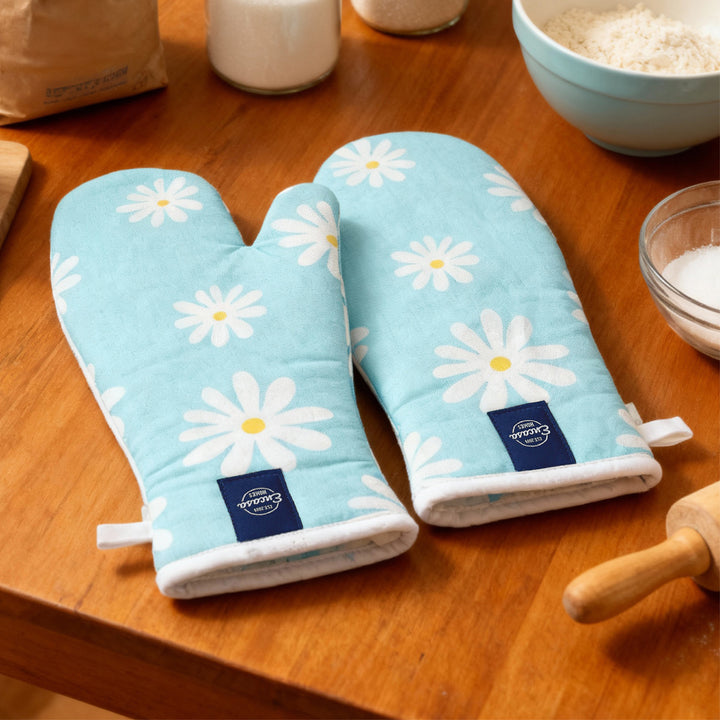 20s Sheeting Daisy Blue Oven Gloves (Pack of 2)