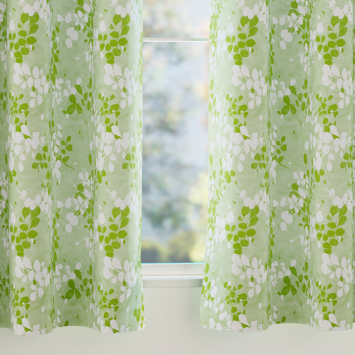 Blackout Polyester L2 Green Curtain (Pack of 2)