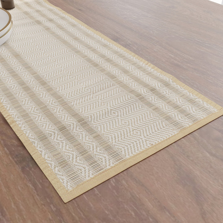Madur Kathi Beige Table Runner+Placemat (Pack of 7)