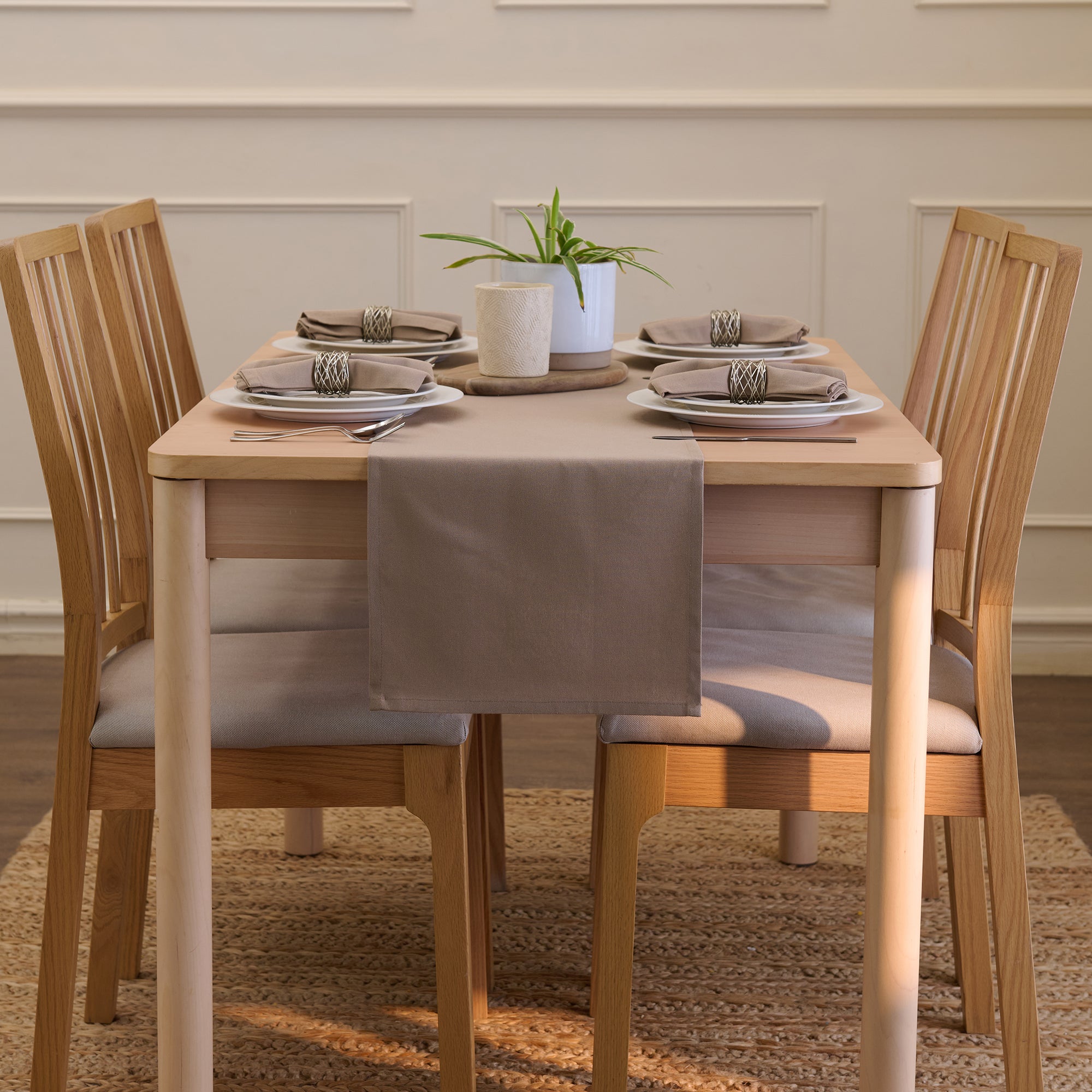 Cotton Taupe Table Runner (Pack of 1)