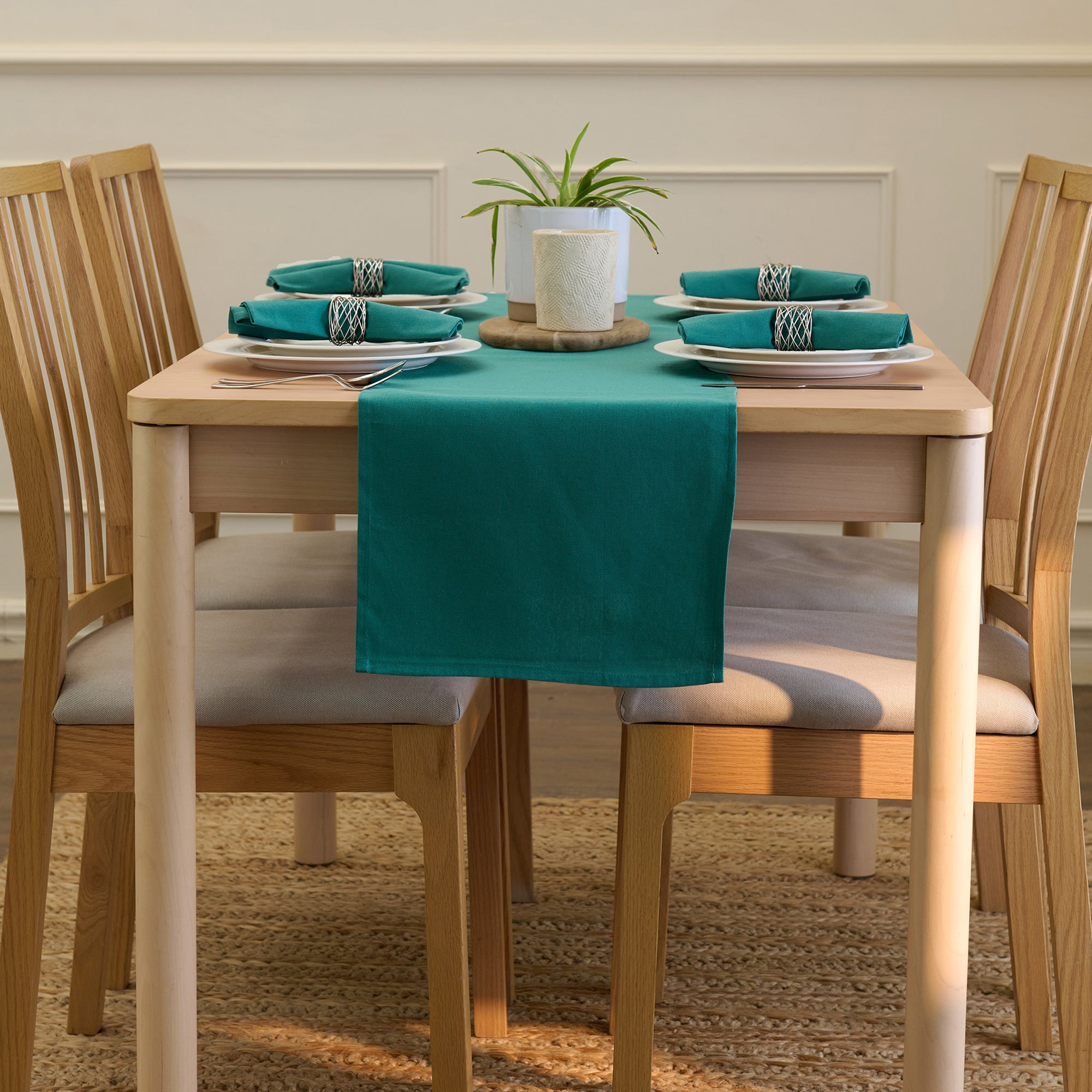 Cotton Emerald Table Runner (Pack of 1)