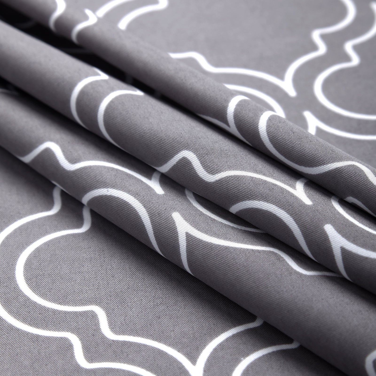 Polyester Grey Trellis Table Cloth (Pack of 1)