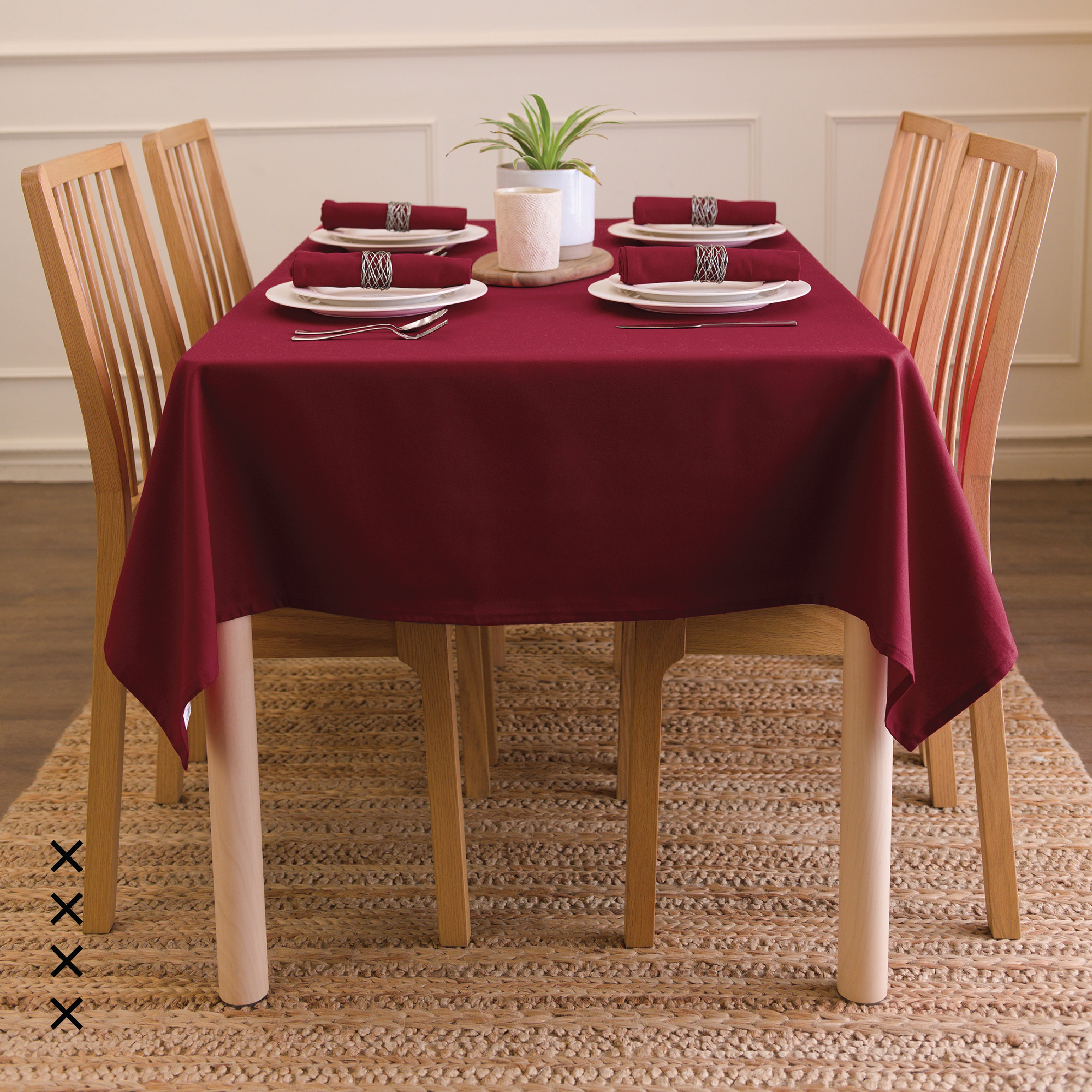Cotton Rich Maroon Table Cloth (Pack of 1)
