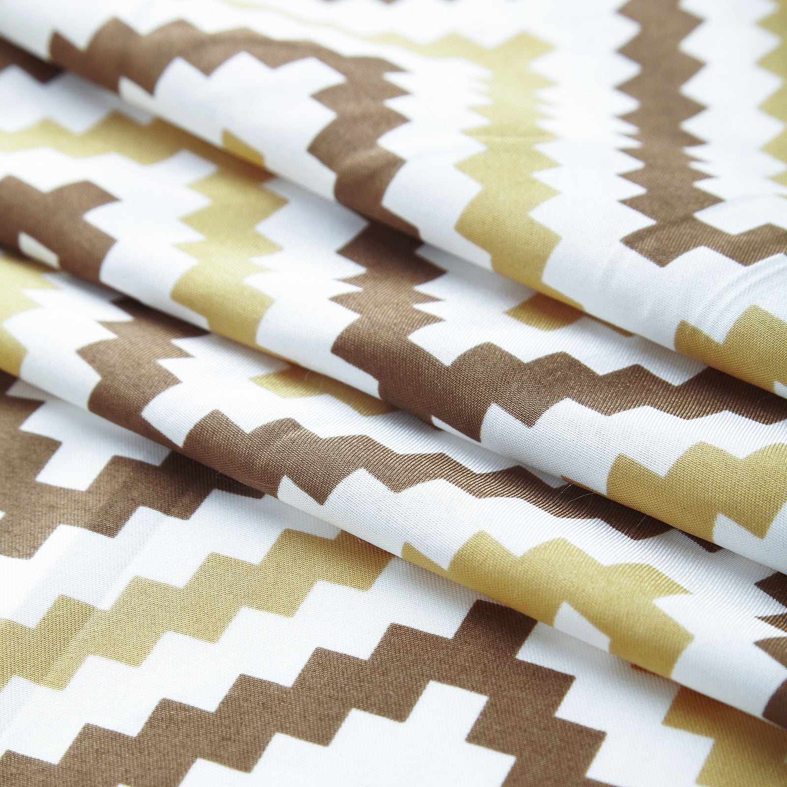 Polyester Chevron Table Cloth (Pack of 1)