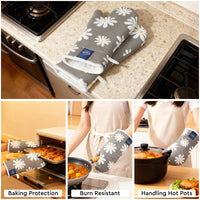 20s Sheeting Daisy Grey Oven Gloves (Pack of 2)