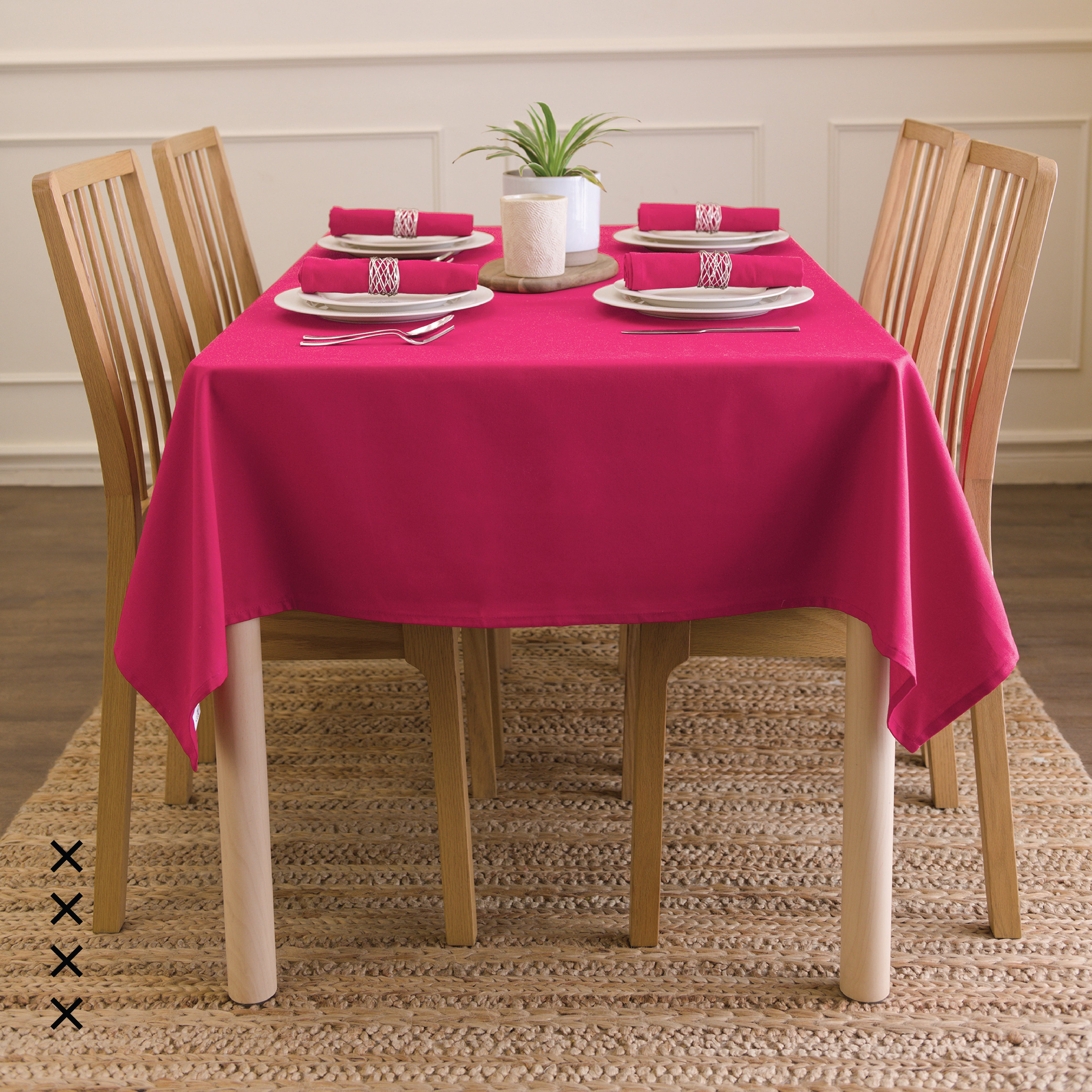 Cotton Hot Pink Table Cloth (Pack of 1)