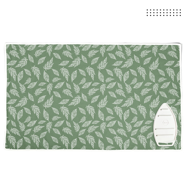 20s Sheeting Big Leaves Green Ironing Mat (Pack of 1)