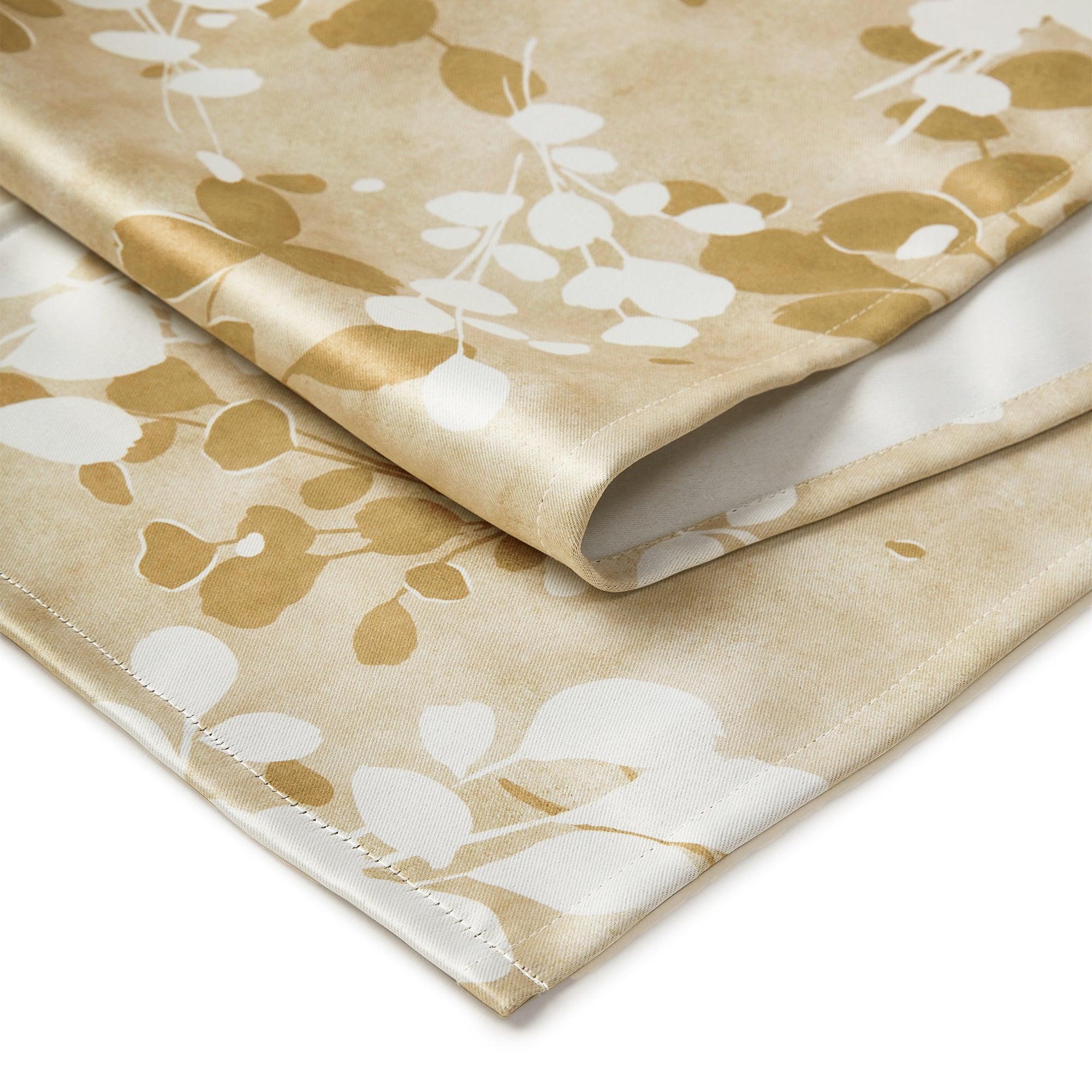 Blackout Polyester L2 Brown Table Runner (Pack of 1)
