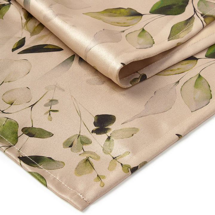 Blackout Polyester L1 Olive Table Runner (Pack of 1)